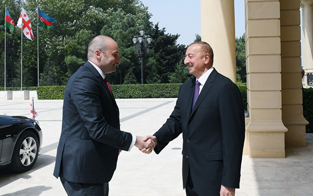 ilham-eliyev-gurcustanin-bas-naziri-ile-gorusub