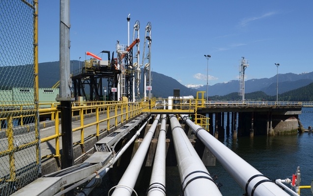 bu-olke-25-ilden-sonra-ilk-defe-neft-alacaq