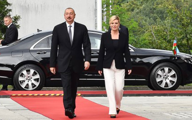 tarixi-oxsarliqdan-strateji-emekdasliga