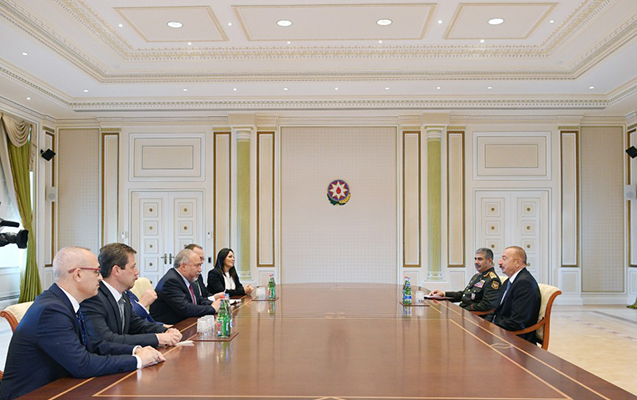 ilham-eliyev-israilin-mudafie-naziri-ile-gorusub