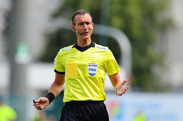 qarabagin-qrupdan-cixmasina-mane-olan-hakim-yeniden-bakida