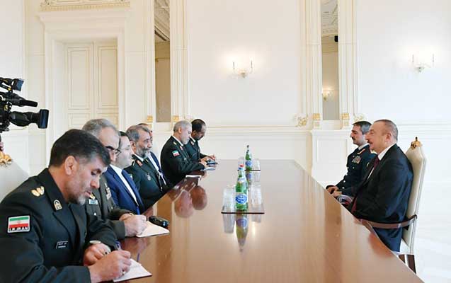 eliyev-iranin-serhed-qosunlari-komandanini-qebul-edib