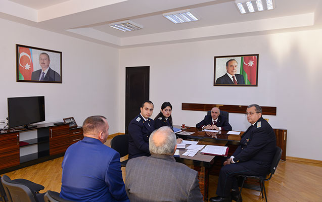 zakir-qaralov-xizida-gorus-kecirib