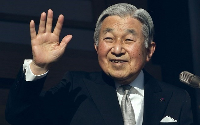 75-min-nefer-imperatoru-tebrik-etmek-ucun-saraya-gedib