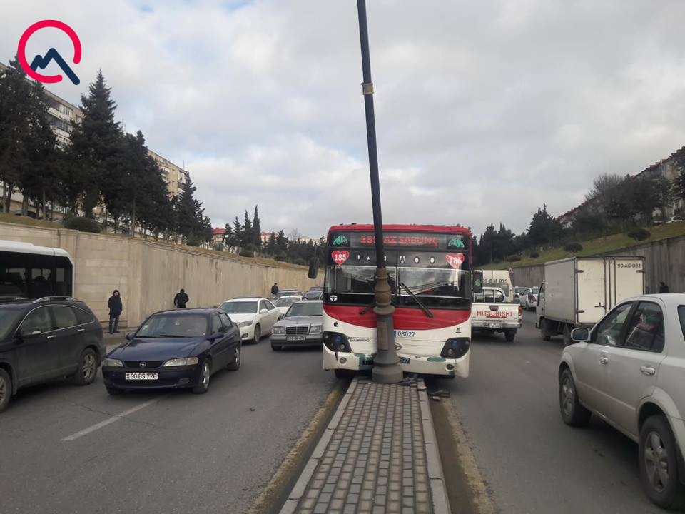 oten-il-bakida-avtobuslarin-istiraki-ile-qezada