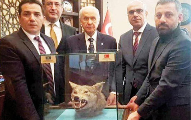 baxcaliya-qeyri-adi-hediyye-verildi