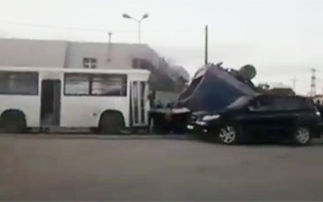 avtobusla-evakuatorun-toqqusdugu-qezadan