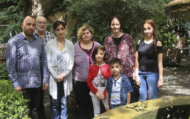 ermeni-aile-ozunu-hesenov-kimi-qeleme-verdi