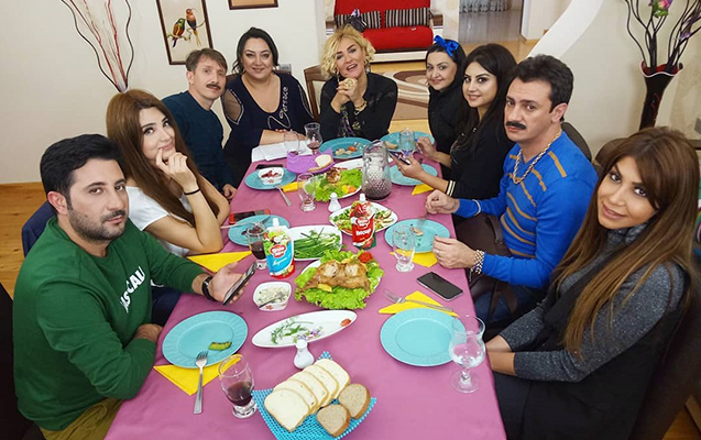 seriallarimizda-aile-deyerleri-tehrif-olunur