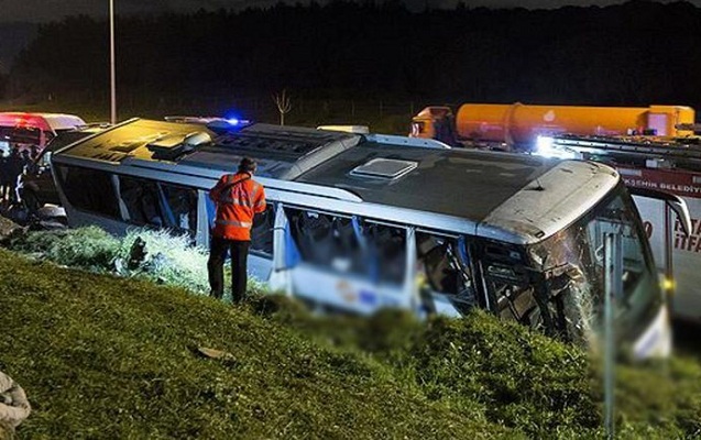 iti-vurmamaq-ucun-manevr-etdi-avtobusu-asirdi
