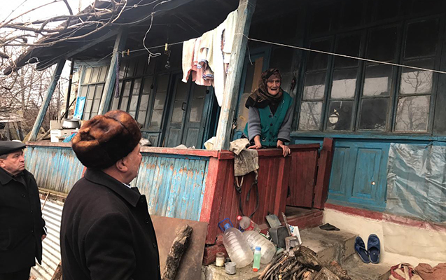 agsuda-zelzeleden-48-evde-catlar-yaranib