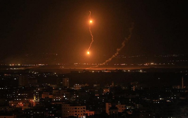 israil-qezzani-top-atesine-tutdu