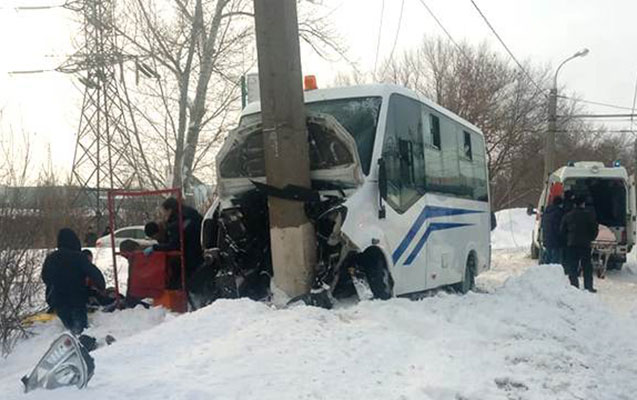 basqirdistanda-avtobus-qezasi-19-nefer-yaralandi