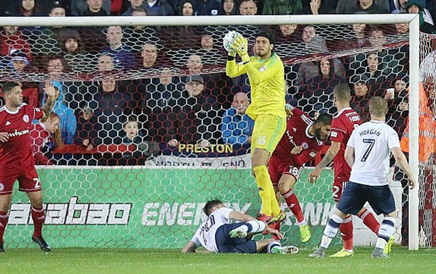 dunyanin-en-ucaboylu-qolkiperi-ingiltere-klubunda