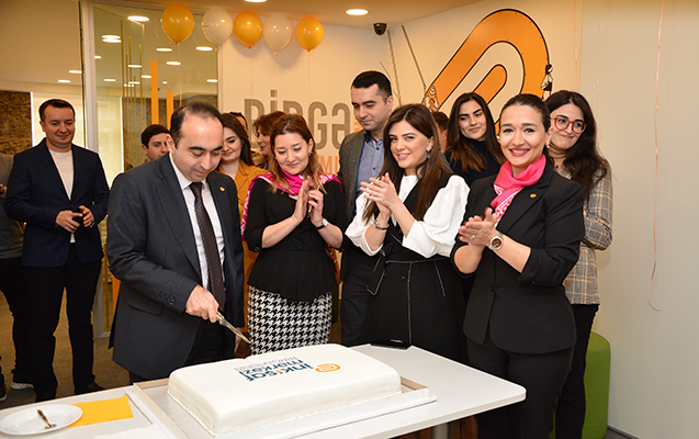 expressbank-emekdaslari-ucun-yeni-inkisaf-merkezi-acdi