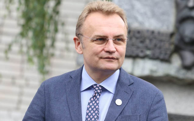 ukraynada-prezidentliye-namized-geri-cekildi