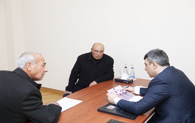 inam-kerimov-vetendaslarin-sikayetlerini-dinledi