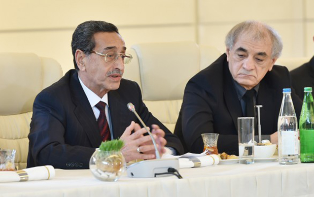 haci-ismayilov-prezidenti-teatra-devet-etdi