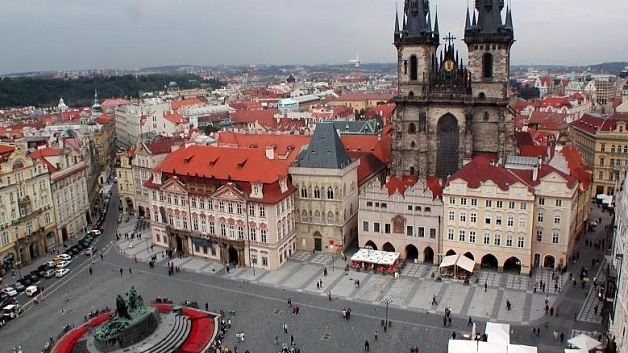 rusiya-xin-in-numayendesi-cexiyaya-buraxilmadi