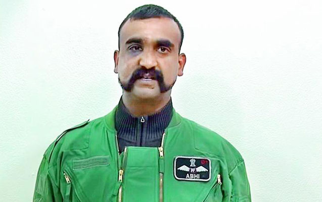 pakistanin-girov-goturduyu-hind-pilotun-bigi-debe-cevrildi