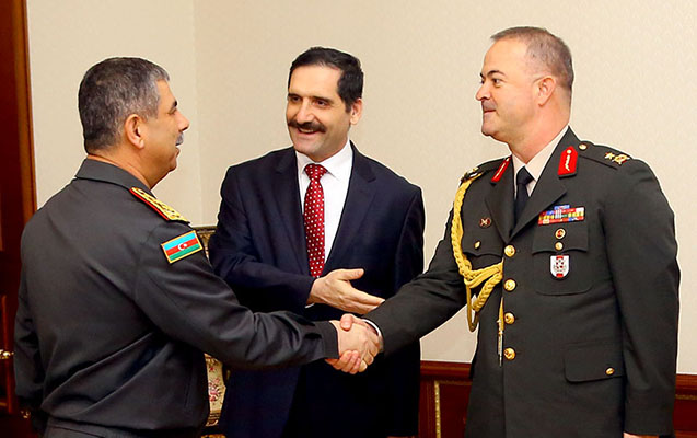 yeni-herbi-attase-zakir-hesenova-teqdim-olunub