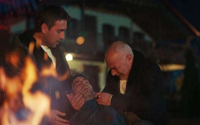 meshur-serialda-gozlenilmez-ayriliq