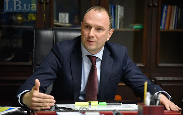 porosenko-xarici-kesfiyyat-rehberini-vezifesinden-cixardi