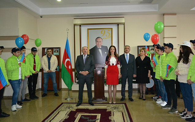 yasamal-rayon-mekteblileri-naxcivana-seyahet-edib