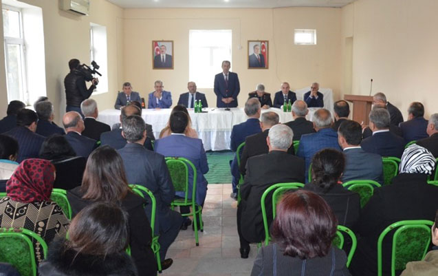 qarasov-saglakuce-kendinde-sakinlerle-gorusdu