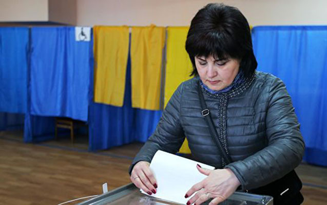 exit-poll-ukraynadaki-seckilerin-ilk-neticelerini-aciqladi
