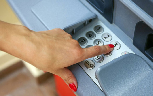 Bankomatlardan çıxan yararsız pullarla bağlı - Rəsmi açıqlama