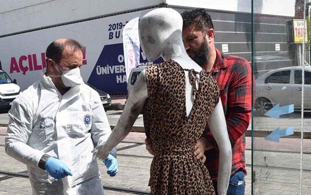 turkiyede-cansiz-manekene-tecavuz-eden-ogru-saxlanildi