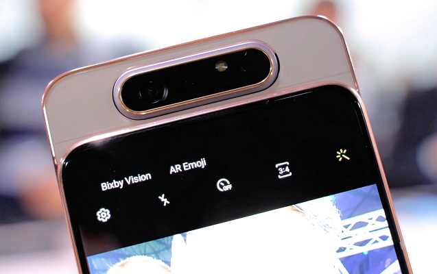 firlanan-kameraya-malik-smartfon-teqdim-edildi