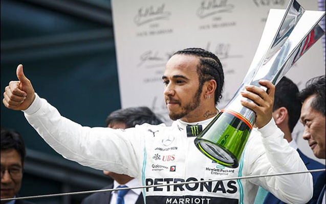 luis-hamilton-formula-1-uzre-1000-ci-qran-prinin-qalibi-oldu