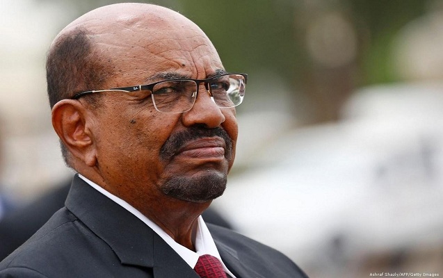 sudanin-devrilmis-prezidentinin-ailesi-olkeden-qacib