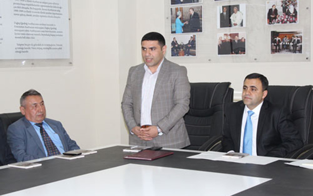 semerqend-divani-teqdim-olundu