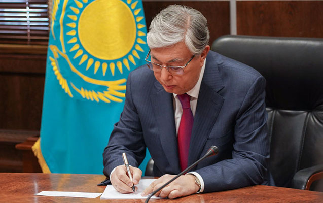 prezidentliye-namized-tokayev-imtahan-verdi