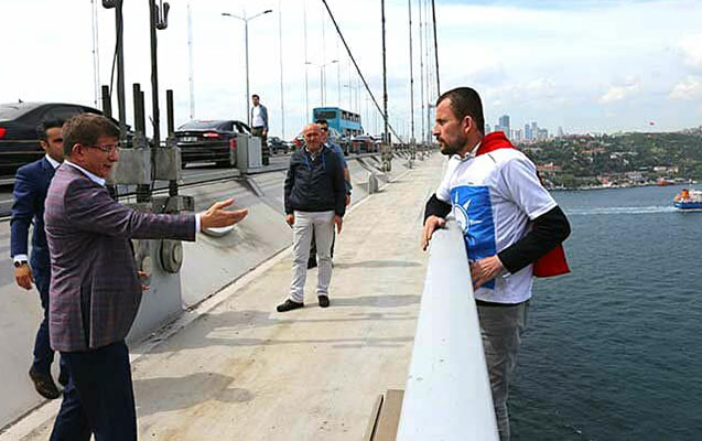 davudoglu-intihara-cehd-eden-akp-lini-bele-xilas-etdi