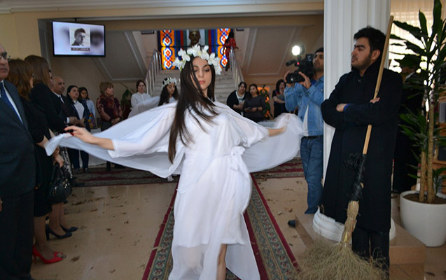 solgun-cicekler-eserinin-premyerasi-olub