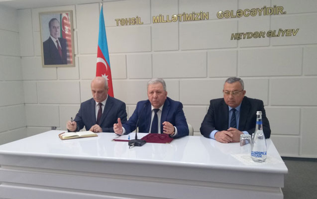 ehmed-muxtarov-sakinlerle-gorusdu
