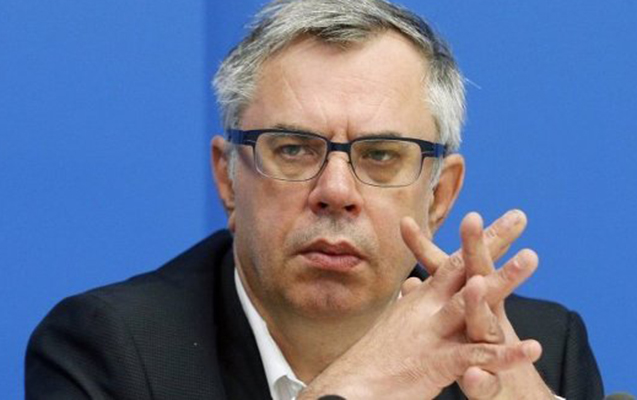 zelenski-porosenkonun-adamini-isden-cixartdi