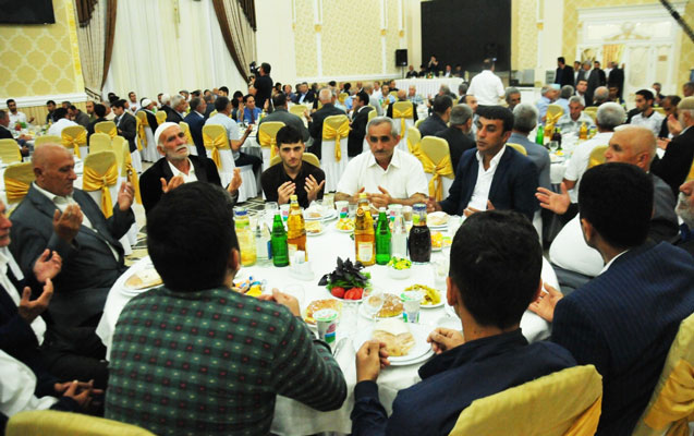 heyder-eliyev-fondu-agsuda-iftar-sufresi-acib