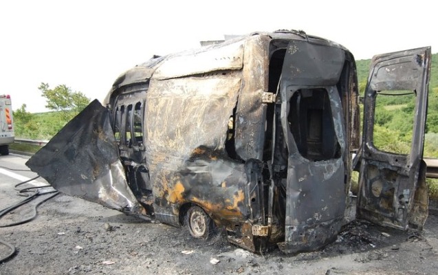 tecili-yardim-masini-yandi-3-ayliq-korpe-oldu