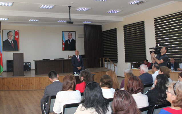 arif-qasimov-rayon-sakinleri-ile-seyyar-gorus-kecirdi