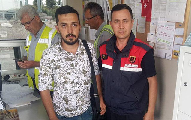 turkiyede-azerbaycanli-pulla-dolu-baglamani-zibilliye-atdi