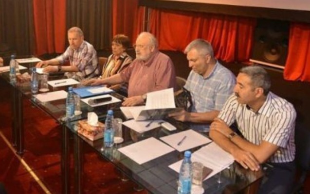 rustem-ibrahimbeyov-yeniden-bakida-iclas-kecirir