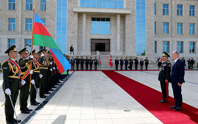 azerbaycan-ve-turkiye-mudafie-nazirlerinin-gorusu-olub