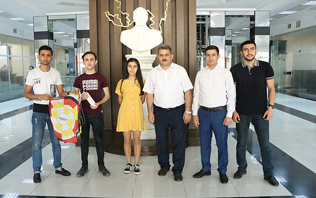 azerbaycan-universitetinin-komandasi-cansat-azerbaycanin-finalinda