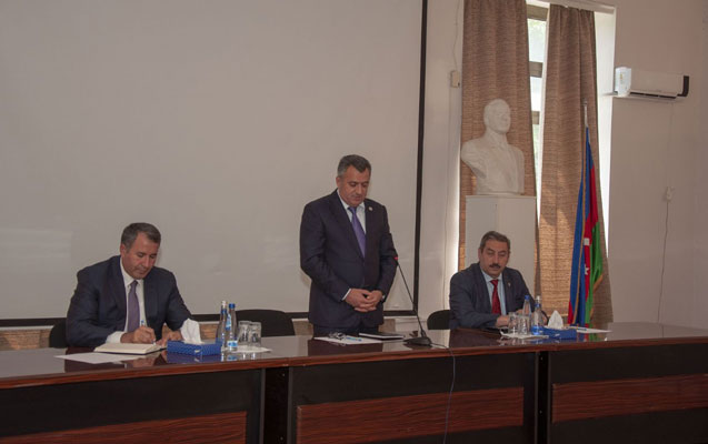 abdin-ferzeliyev-sakinlerle-gorusdu