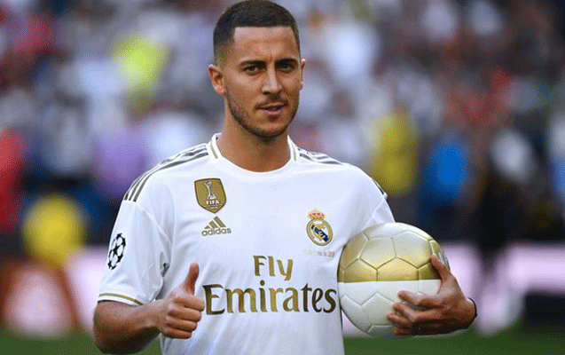 azar-real-formasi-ile-sou-gosterdi